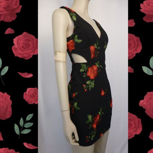 Emerald Sundae Embroidered Rose Floral Dress - Picture 2 of 13